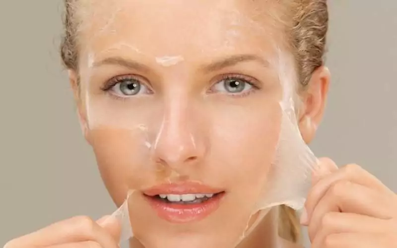Peel da giúp làn da trở nên mịn màng, căng bóng và ít nếp nhăn hơn